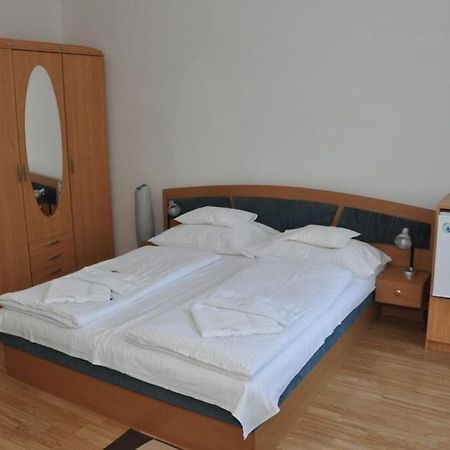 Silent Apartmanhaz Harkány Exterior foto